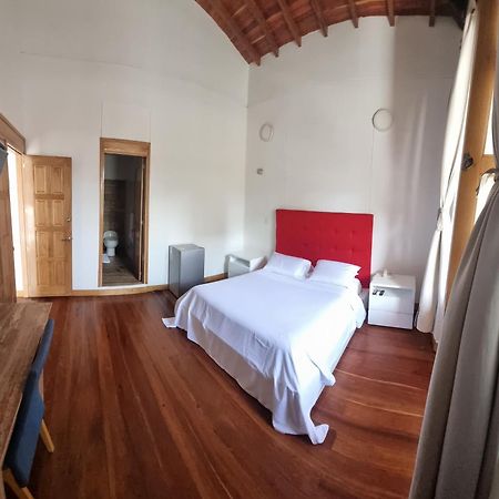 Hotel Cattaleya City Кали Экстерьер фото